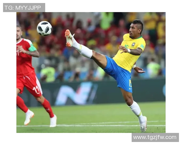 足球明星意外受重伤瞬间曝光引发球迷热议与关注